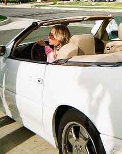 michelledion posts 2023-03-10 01.28 CplKybnp_NT_8_8 331809768_1480717519000705_3535337027000849307_n.jpg