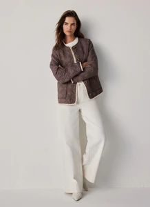 mocha-contrast-quilted-jacket_1_25071604108_1000x.webp