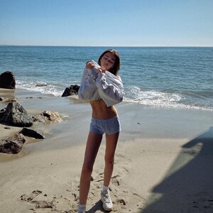 myrkiajade_3043473685872592023's2025-8-8-18.0.178 story.jpg