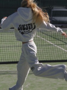 nanniirene feed 2025-08-27 07.09 DN2J_awZmK8_7_12 539107899_18477192043074762_3935504507797880535_n.jpg