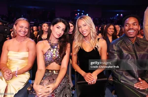 norafatehi.feed posts 2025-05-27 23.07 DKKmfMGTBQh_4_5 501390029_17848065591475302_5159282443169078325_n.webp