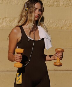 renewartistshawaii_3703574180487957961's2025-8-28-20.21.525 story.jpg