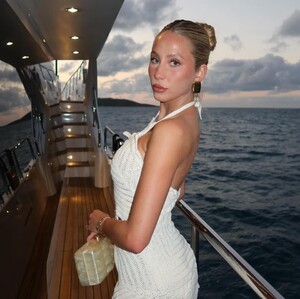 trendus posts 2024-05-01 23.59 C6b5pnxtjQQ_3_5 470602256_18476164912031320_2458228588765645953_n.jpg