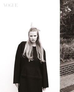 vogue Singapore 09-2025_11.jpg