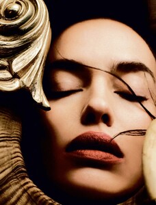 vogue bz 08-2025_5.jpg