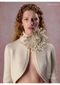 vogue uk 09-2025_4.jpg