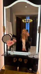 [2025.09.04] stellamaxwell_3714193030690740260.jpg