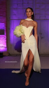 [2025.09.06] sofiaresing_3715996212101908273.jpg