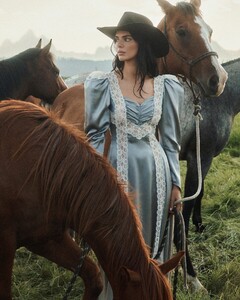 [2025.09.08] kendalljenner_544368811_18957896308044931_7009206974350760337_n.jpg