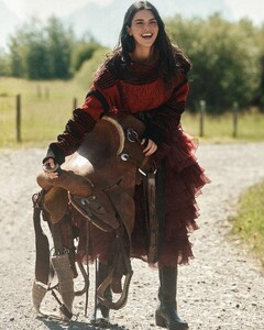 [2025.09.08] kendalljenner_544789851_18957896245044931_1556823883434555786_n.jpg