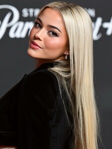 [2025.09.08] livvydunne_542252722_18531635509027168_7464175696341365680_n.jpg