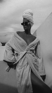 [2025.09.08] sofiaresing_3717323672316124821.jpg