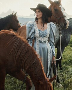 [2025.09.08] voguemagazine_543756618_18531284245010075_8961925755693546846_n.jpg