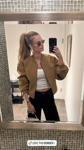 [2025.09.13] katelove_3720959933832891580.jpg