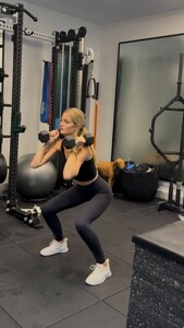 [2025.09.13] katelove_DOiy2AuERR3.jpg