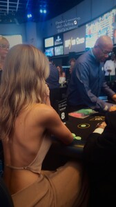 [2025.09.14] erica_honing_3721607679693556849.jpg