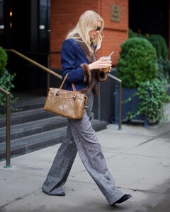 [2025.09.16] maisonvalentino_549191616_18532162162003023_7751287165549399359_n.jpg