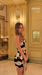 [2025.09.18] haileygrice_3724619573954773988.jpg