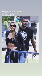 [2025.09.20] stellamaxwell_3726092910728485238.jpg