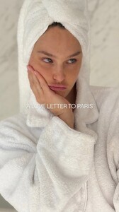 [2025.09.21] livelle_3726657371855399268.jpg