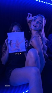 [2025.09.22] livvydunne_3727576573492043780.jpg