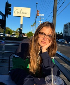 [2025.09.22] realbarbarapalvin_553111162_18545391808058793_4008029163961333743_n.jpg