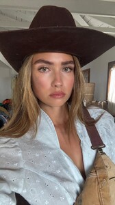 [2025.09.24] idazeile_3729037998223924050.jpg