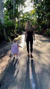 [2025.09.25] katelove_DPCUJMAEoSR.jpg