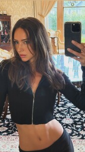 [2025.09.25] rachelc00k_3729518760571735129.jpg