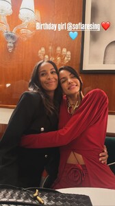 [2025.09.27] sofiaresing_3730870118512083671.jpg