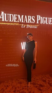 [2025.09.29] carmellarose_3732237704651267331.jpg