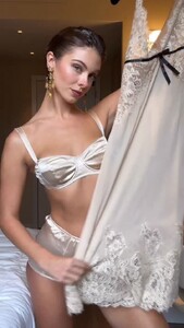 [2025.09.30] carmellarose_DPPIvJ5jtqz.jpg