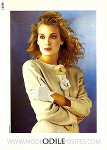 61157 Odile Broulard 1988 Glamour (Paris).jpg
