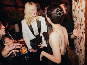 641067940_elle-fanning-coachxperfectparty-2025-09-15-20.jpg