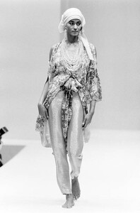 AFS-MilaSchonSpring-1990-CoutureCollection  (3).jpg