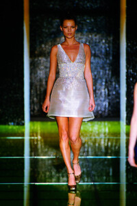 ATELIER-VERSACE-SPRING-1999-6.jpg