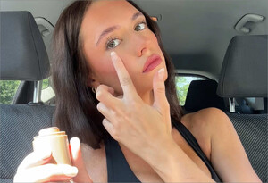 Alexis Bumgarner - TikTok 77.jpg