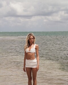 AshleyT - Divino '24 - 443228385_7649915418431915_8383471958605228893_n_2024-05-13_750x938.jpg