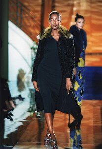 Atelier Versace FW 1996 4.jpg