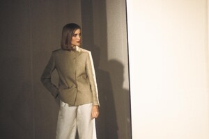 Cerruti 1982 Women RTW 9.jpg