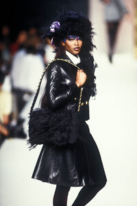Chanel 1992 Haute Couture 2.jpg