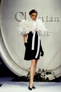 Christian Dior 1992 Haute Couture 1.jpg