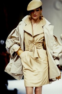 Christian Dior 1992 Haute Couture 14.jpg