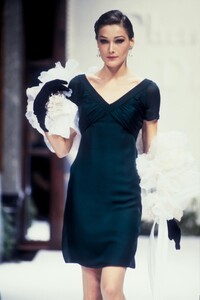 Christian Dior 1992 Haute Couture 2.jpg