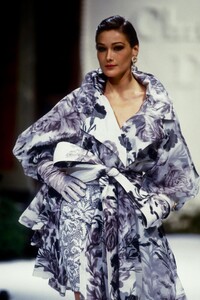 Christian Dior 1992 Haute Couture 5.jpg