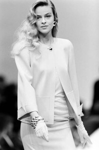 DAzzone-MilaSchonSpring-1990-CoutureCollection   (7).jpg
