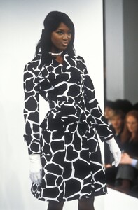 Dolce Gabbana 1995 Women RTW 2.jpg