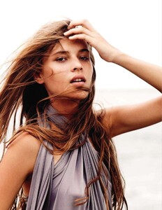 Elle Belgium June 2010 (4).jpg