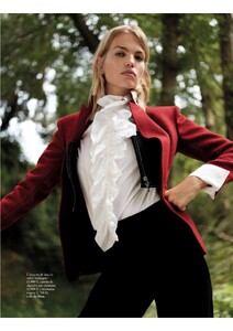 Elle España - Octubre 2025daph_page-0002.jpg