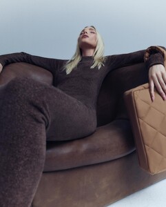 Elsa Hosk - Instagram [2022.10.17] 7.jpg